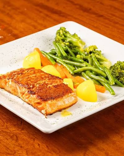 Peixe ao molho de ervas